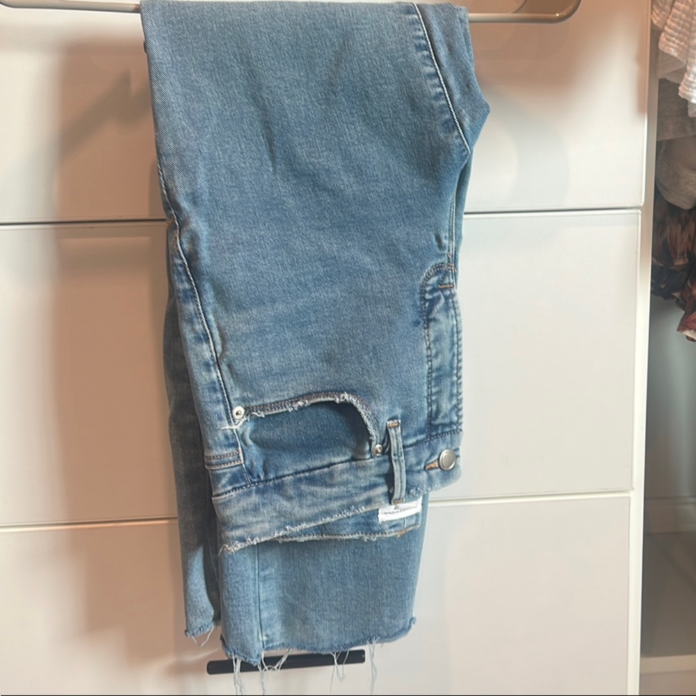 Good American Light Blue Distressed Jeans
